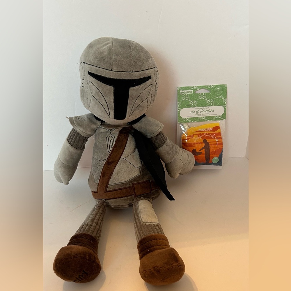 Star Wars Scentsy Buddy The Mandalorian + Air Of Adventure Scent‎ Pak NIB